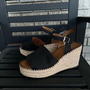 Franco Sarto Black Takara Rope Bottom Wedge Sandals 
Size 9.5M